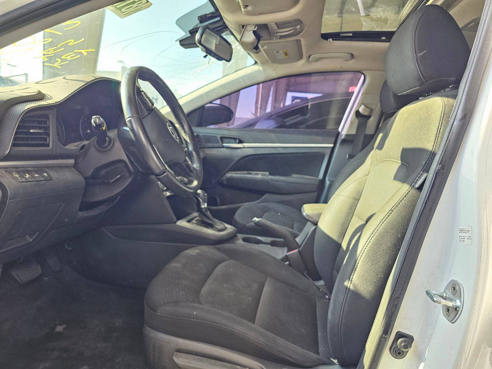 HYUNDAI ELANTRA 2019 - Marhaba Auction Used Cars - Image 9