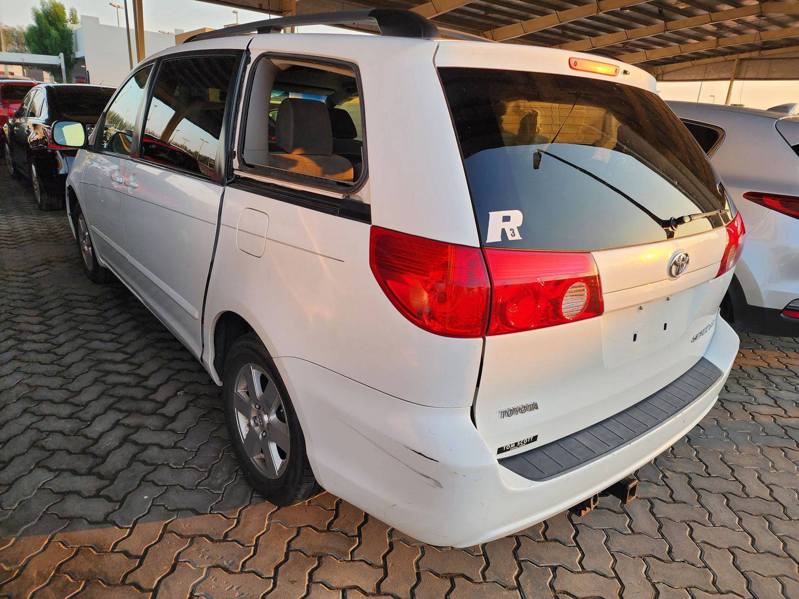 2010 TOYOTA SIENNA — 209177 Miles — Lot 37465068 - Marhaba Auctions Used Cars - Image 3