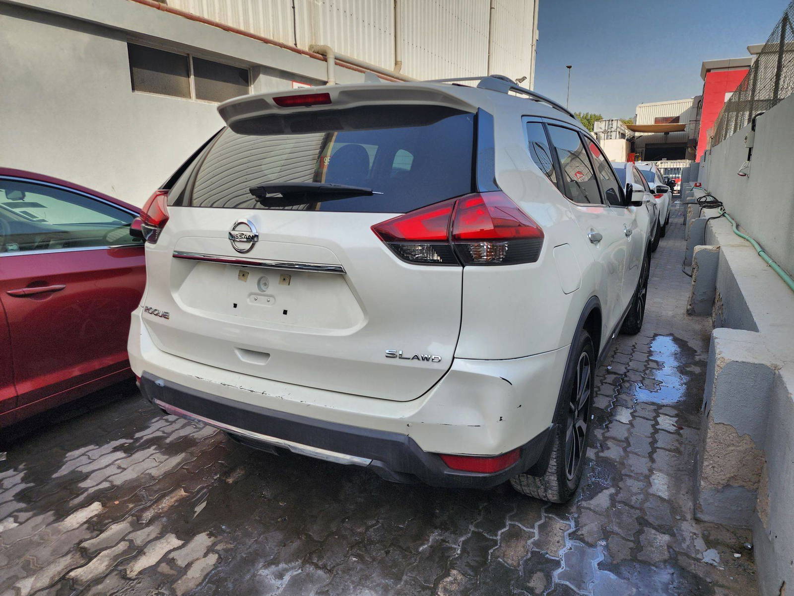 2017 NISSAN ROGUE — 186355 KM — Lot 3281078 — Souq - Marhaba Auctions Used Cars - Image 5