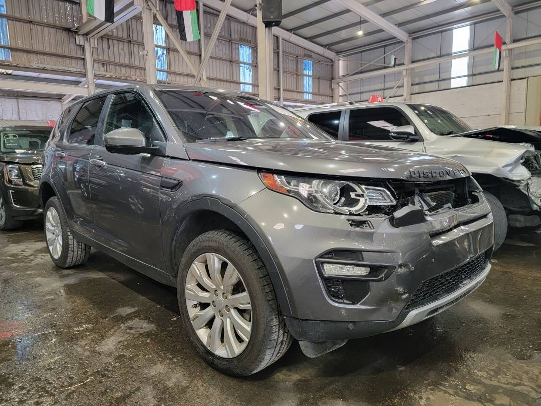 2017 LAND ROVER DISCOVERY — 120014 Miles — Lot 672752 — Main - Marhaba Auctions Used Cars - Image 4