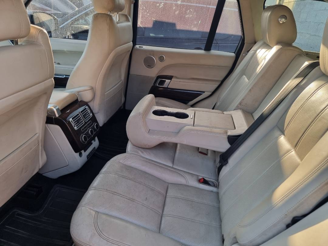 LAND ROVER RANGE ROVER SUPERCHARGED 2015 - Marhaba Auction Used Cars - Image 6