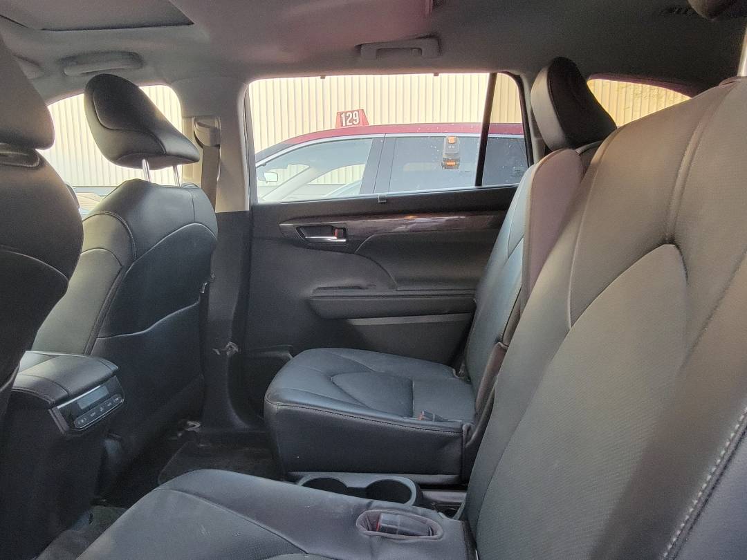 2023 TOYOTA HIGHLANDER — 10627 KM — Lot 1PS579800 — Souq - Marhaba Auctions Used Cars - Image 8