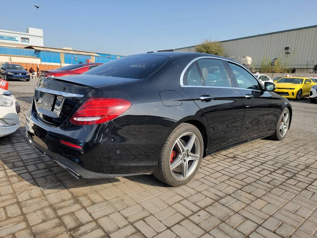 2017 MERCEDES BENZ E-300 — 157223 KM — Lot A077253 — Main - Marhaba Auctions Used Cars - Image 4