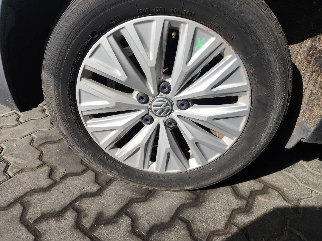 2019 VOLKSWAGEN JETTA — 81679 Miles — Lot 82494383 — Main - Marhaba Auctions Used Cars - Image 9