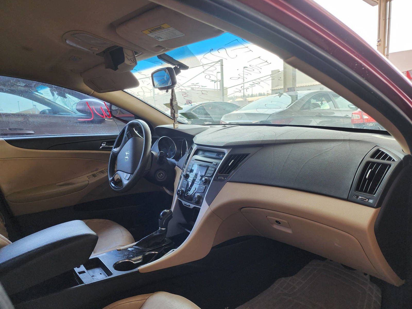 2012 HYUNDAI SONATA — 172587 Miles — Lot 73783 — Souq - Marhaba Auctions Used Cars - Image 5