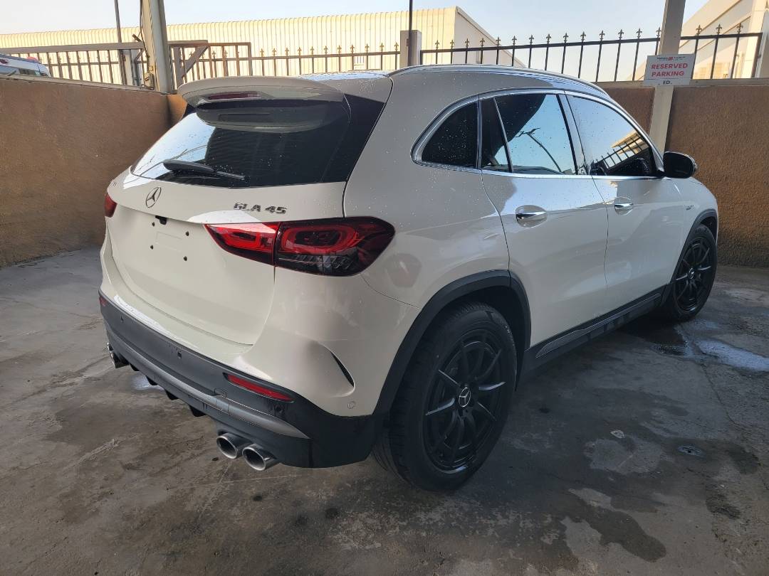 2022 MERCEDES BENZ GLA 45 AMG — 1069 KM — Lot NJ384172 — Main - Marhaba Auctions Used Cars - Image 4