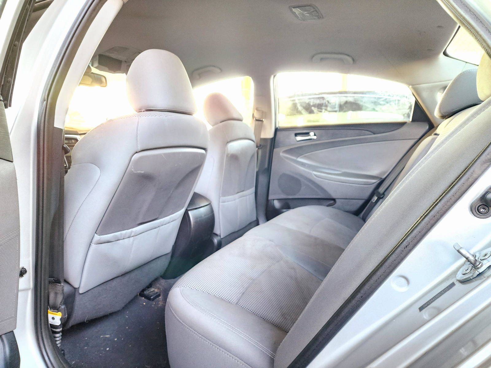 2013 HYUNDAI SONATA — 108138 Miles — Lot DH787103 — Souq - Marhaba Auctions Used Cars - Image 6