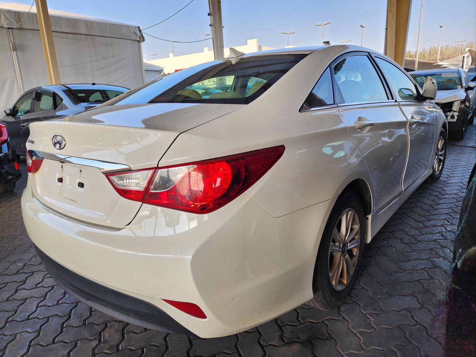 2014 HYUNDAI SONATA — 179460 Miles — Lot 39116766 — Main - Marhaba Auctions Used Cars - Image 3