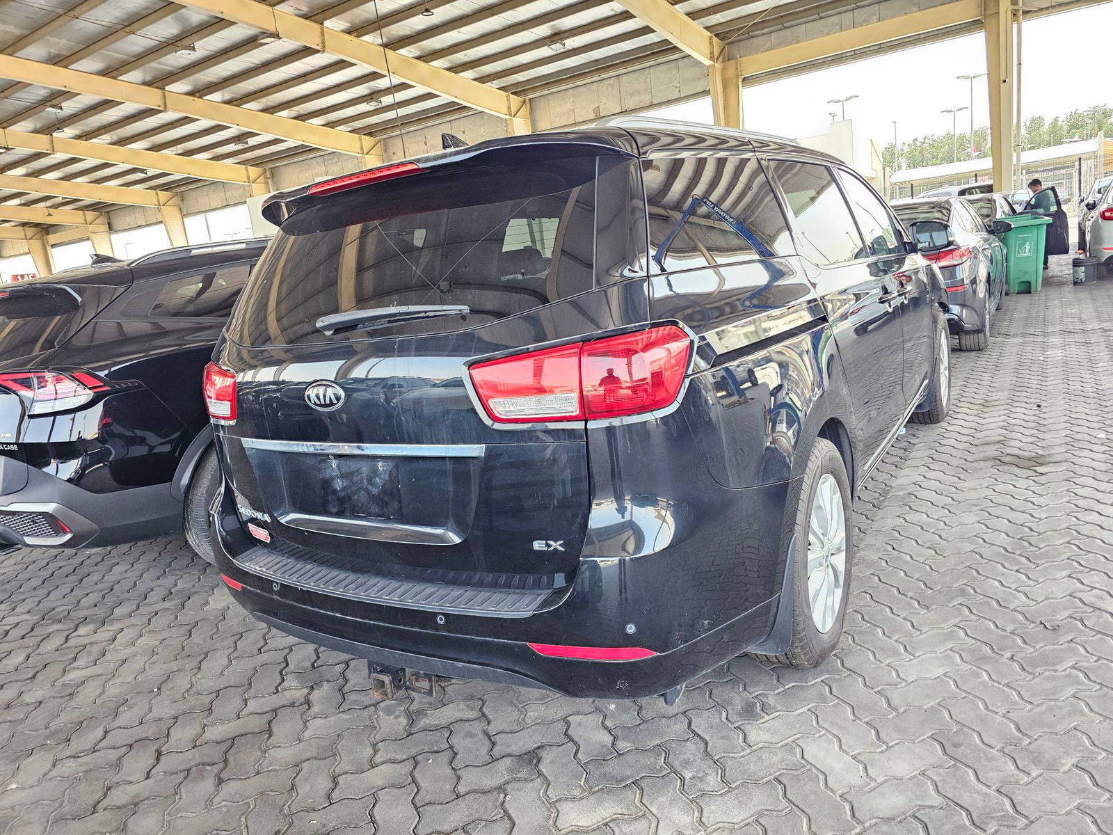 2016 KIA SEDONA — 176436 Miles — Lot 6183533 — Main - Marhaba Auctions Used Cars - Image 3