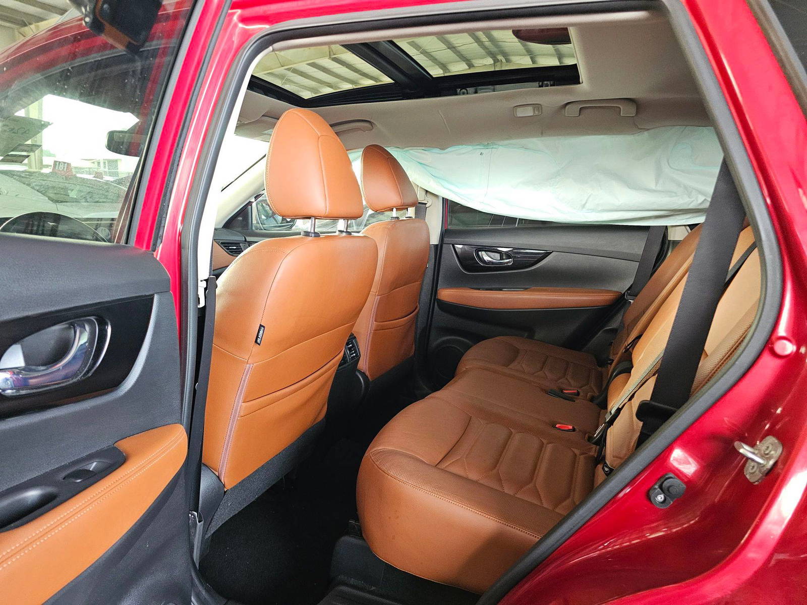 2017 NISSAN ROGUE — 128957 Miles — Lot W400317 — Souq - Marhaba Auctions Used Cars - Image 6