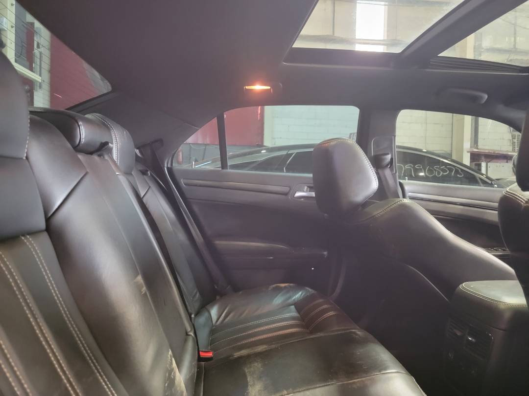 2016 CHRYSLER 300 — 209069 Miles — Lot 77604003 - Marhaba Auctions Used Cars - Image 5