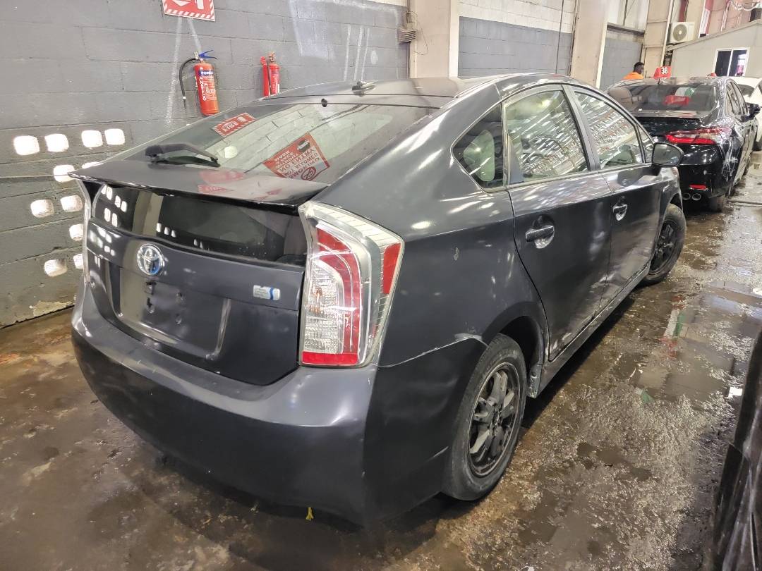 2013 TOYOTA PRIUS — 341736 Miles — Lot 1679315 — Main - Marhaba Auctions Used Cars - Image 4