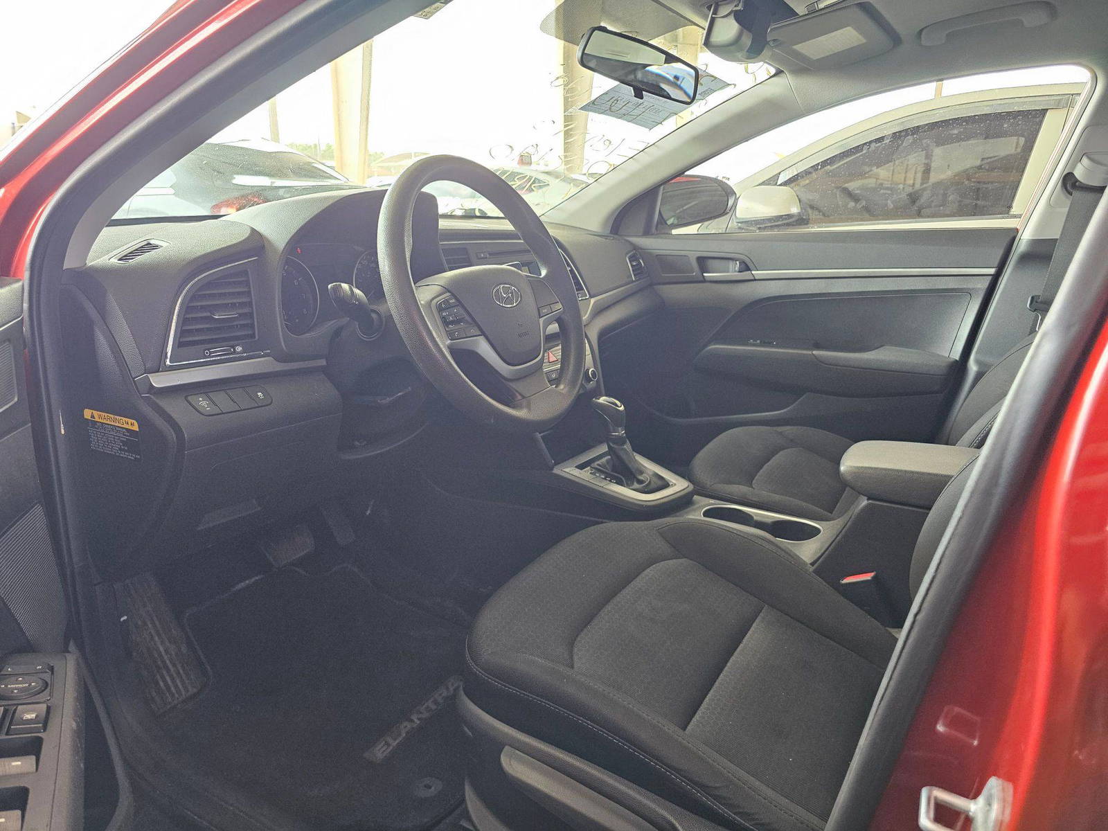 2017 HYUNDAI ELANTRA — 162035 KM — Lot 12326188 — Souq - Marhaba Auctions Used Cars - Image 8