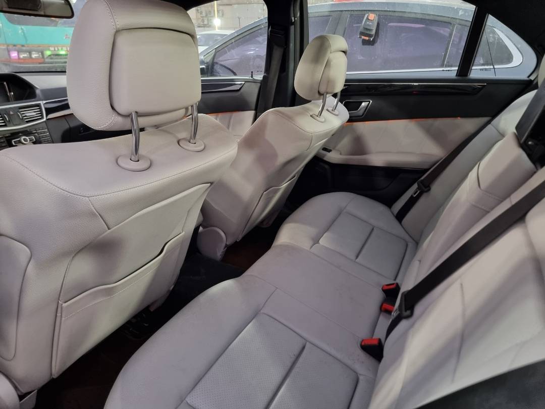 2012 MERCEDES BENZ E 350 — 190663 Miles — Lot 72510 — Ind. 12 - Marhaba Auctions Used Cars - Image 6