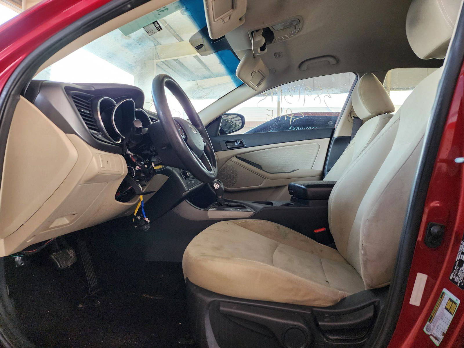 2012 KIA OPTIMA — 154231 Miles — Lot 38913175 — Souq - Marhaba Auctions Used Cars - Image 8