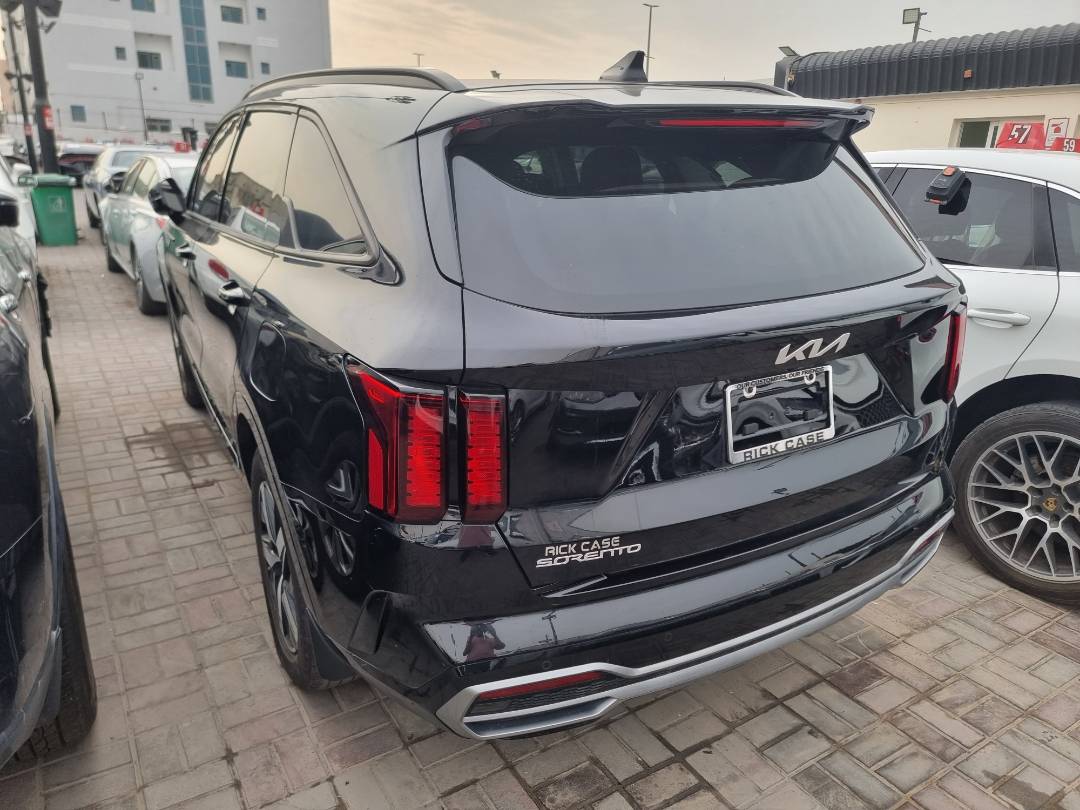 2023 KIA SORENTO — 37720 Miles — Lot G235672 — Main - Marhaba Auctions Used Cars - Image 3
