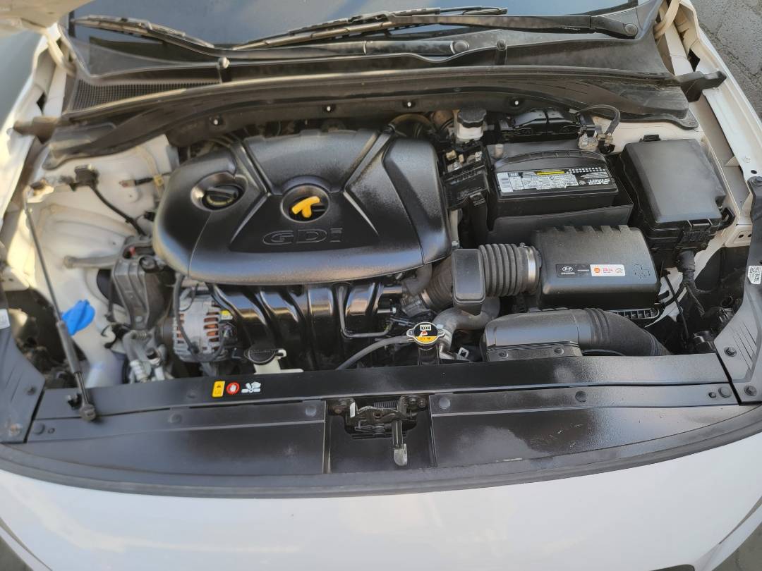 2019 HYUNDAI ELANTRA GT — 81372 Miles — Lot E0KU090658 — Main - Marhaba Auctions Used Cars - Image 11