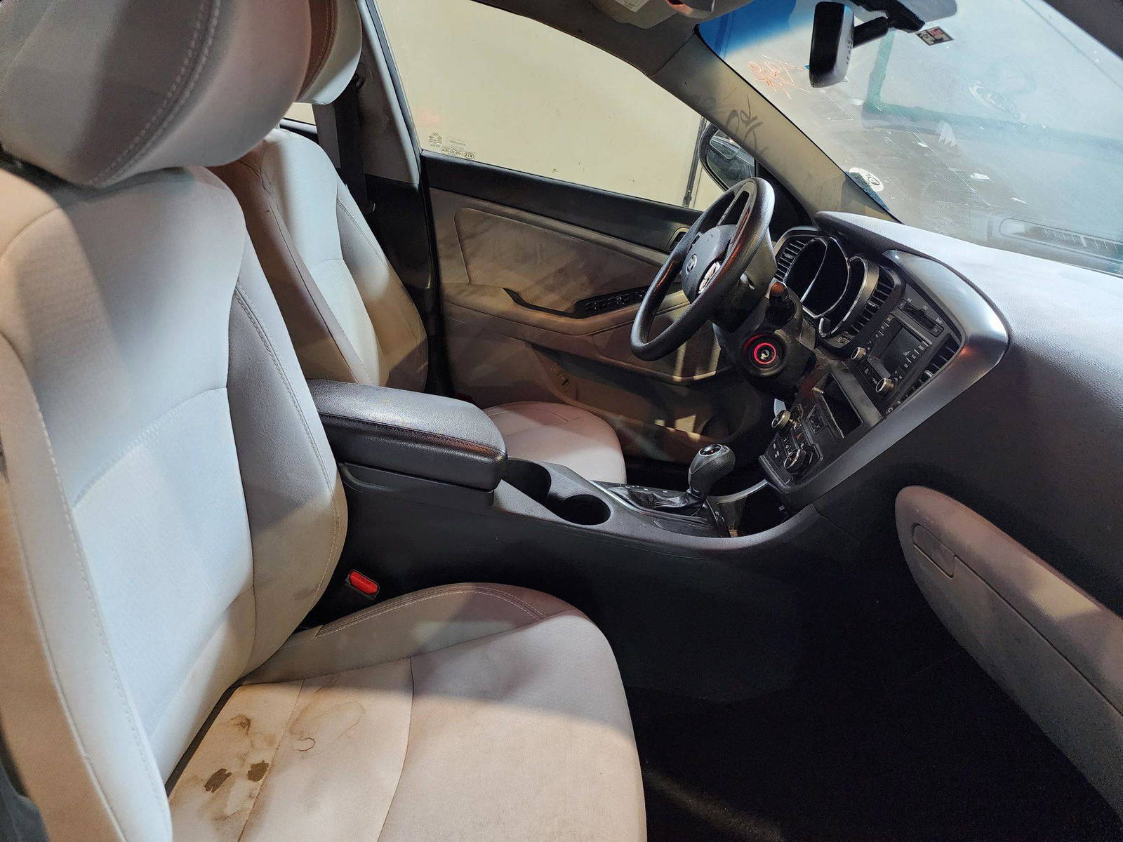 2013 KIA OPTIMA — 132621 Miles — Lot 40103045 — Al Quoz - Marhaba Auctions Used Cars - Image 9