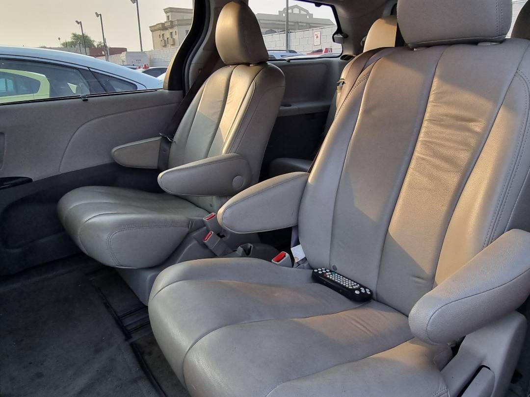 2011 TOYOTA SIENNA — 228790 Miles — Lot 3214698 — Ind. 12 - Marhaba Auctions Used Cars - Image 7