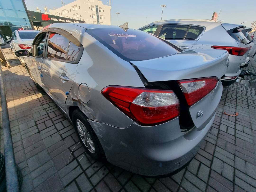 2015 KIA K3 — 107602 KM — Lot 215487 — Main - Marhaba Auctions Used Cars - Image 5