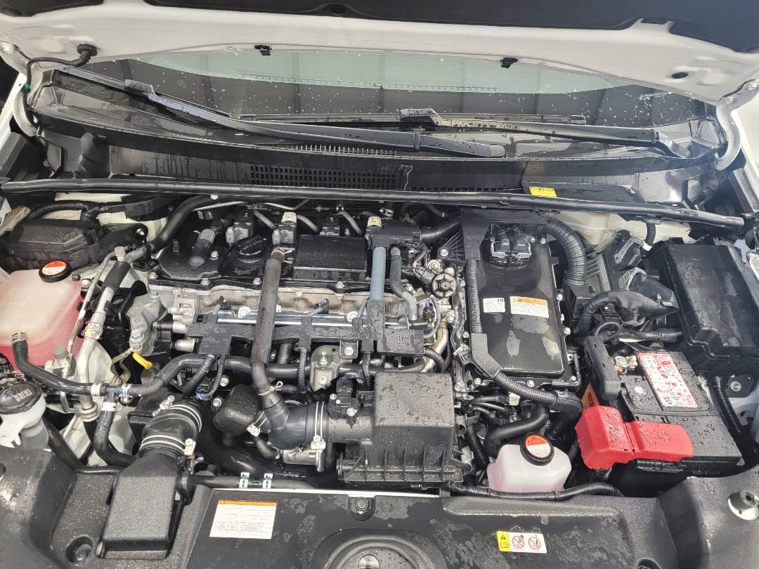2016 TOYOTA PRIUS — 176960 Miles — Lot 3016639 - Marhaba Auctions Used Cars - Image 8