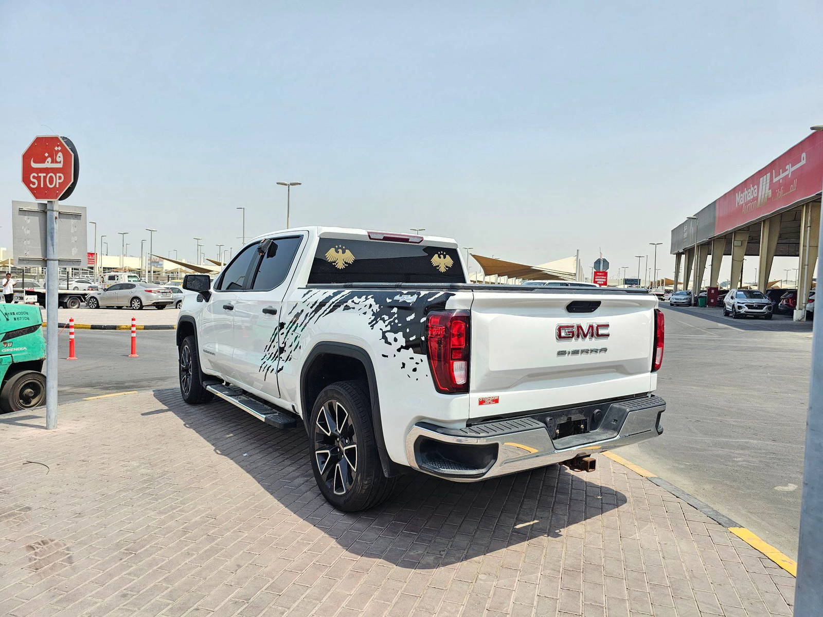 2019 GMC SIERRA — 92570 Miles — Lot AEHXKG158028 — Souq - Marhaba Auctions Used Cars - Image 4