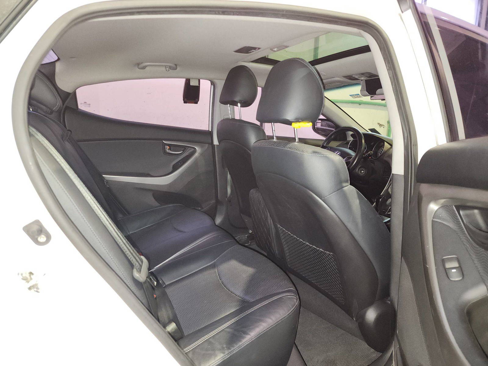 2012 HYUNDAI AVANTE — 259383 KM — Lot 390286 — Al Quoz - Marhaba Auctions Used Cars - Image 8
