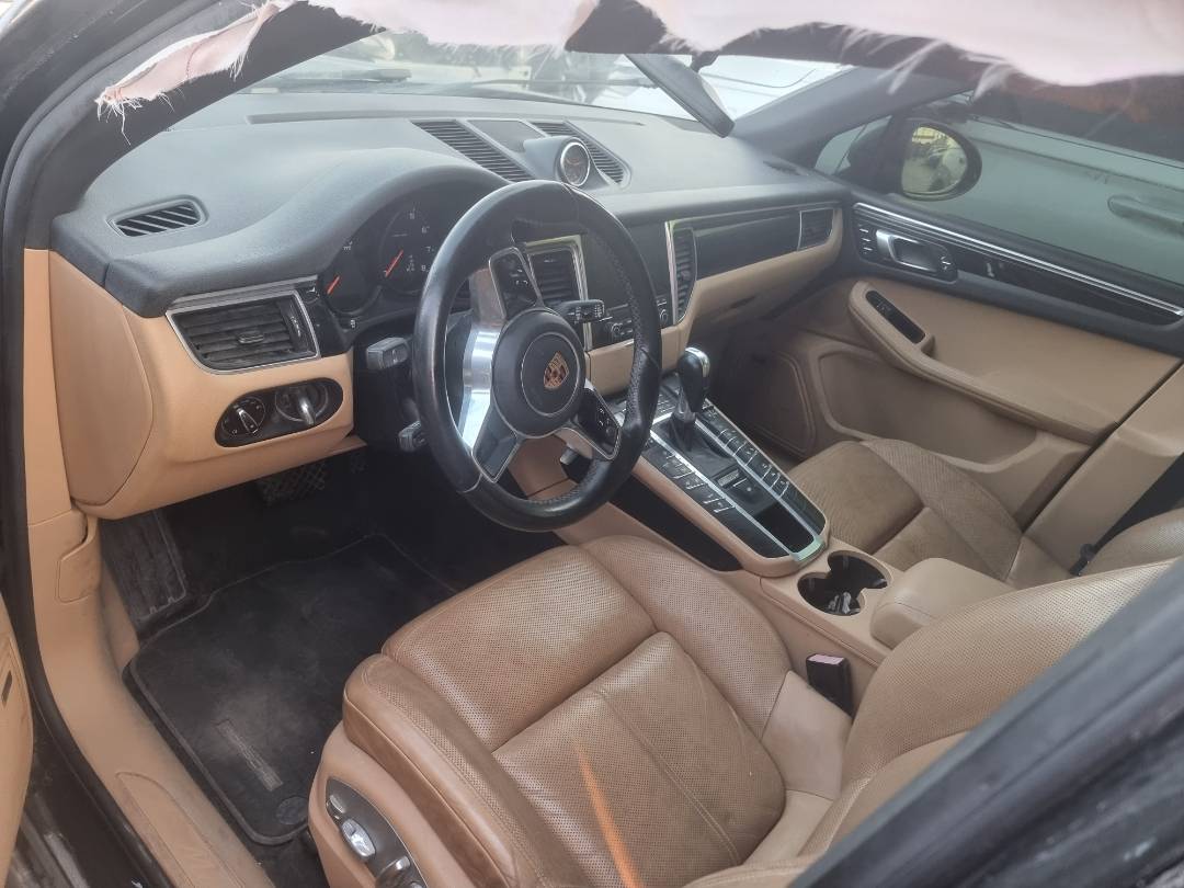 2017 PORSCHE MACAN — 142347 Miles — Lot 214587 — Ind. 12 - Marhaba Auctions Used Cars - Image 7