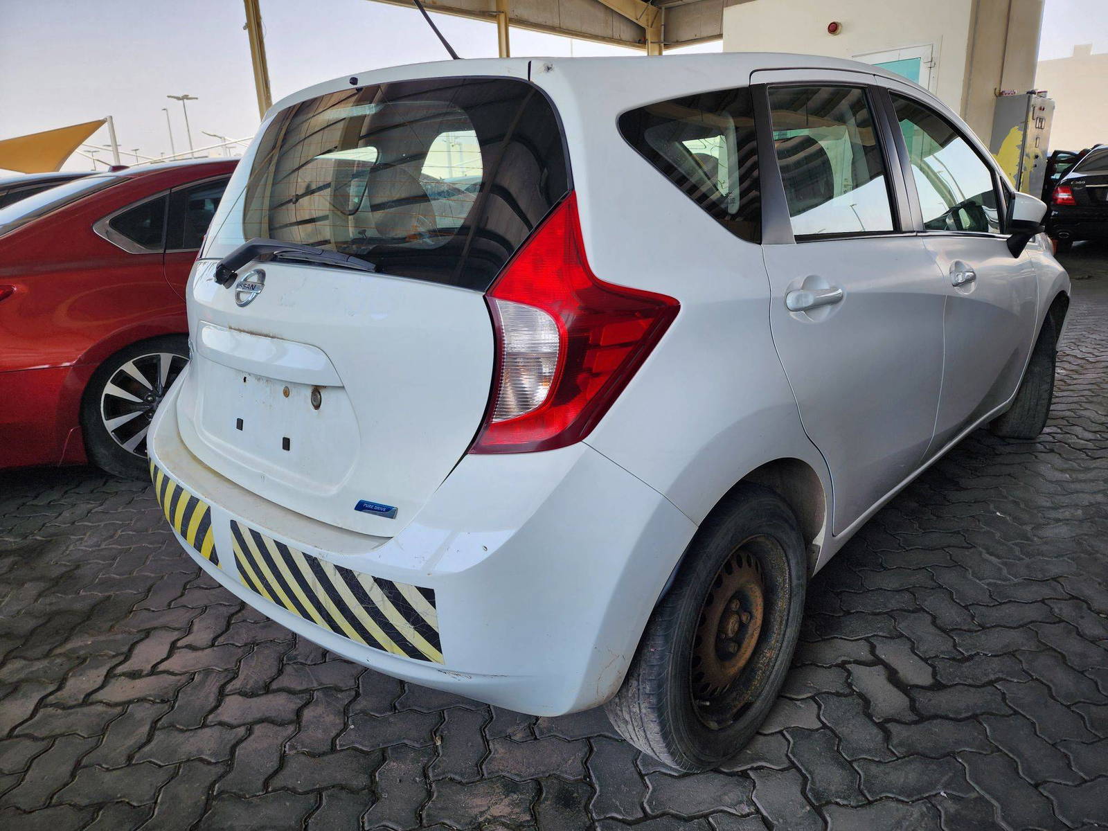 2016 NISSAN VERSA NOTE — 187128 Miles — Lot 47541984 — Souq - Marhaba Auctions Used Cars - Image 3