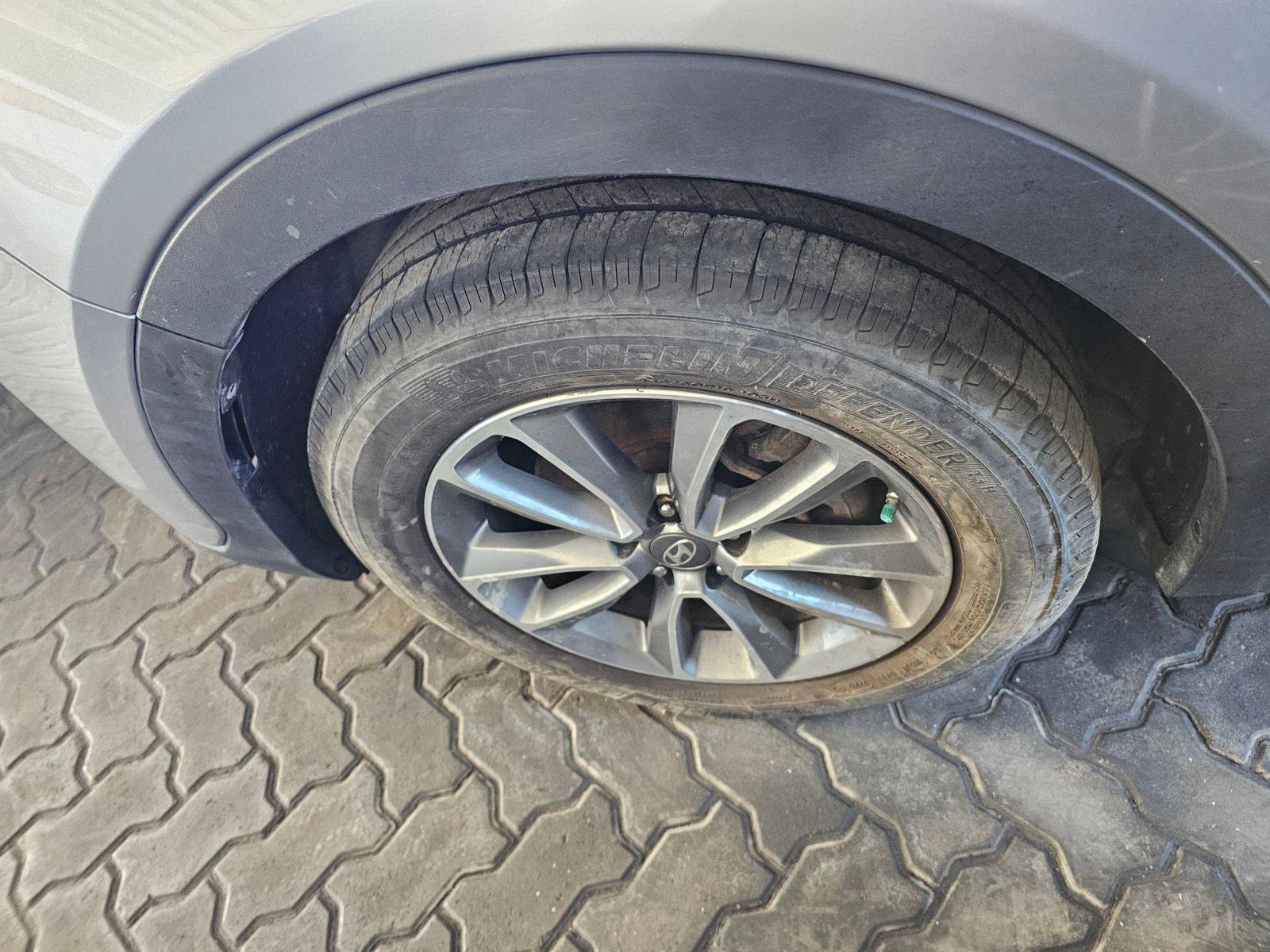 HYUNDAI SANTA FE 2017 - Marhaba Auction Used Cars - Image 10