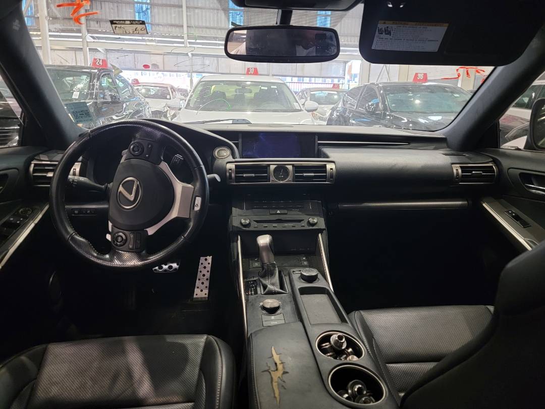 2016 LEXUS IS 200T — 165811 Miles — Lot 5006073 — Main - Marhaba Auctions Used Cars - Image 7