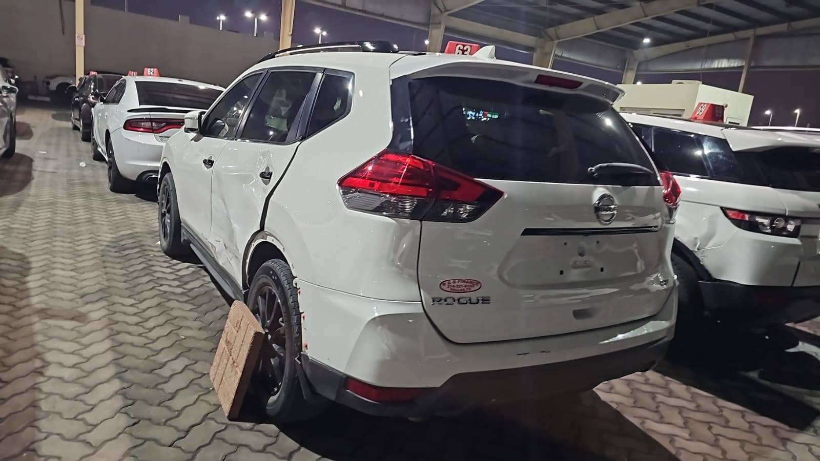 2017 NISSAN ROGUE — 155115 Miles — Lot HC757612 — Souq - Marhaba Auctions Used Cars - Image 3