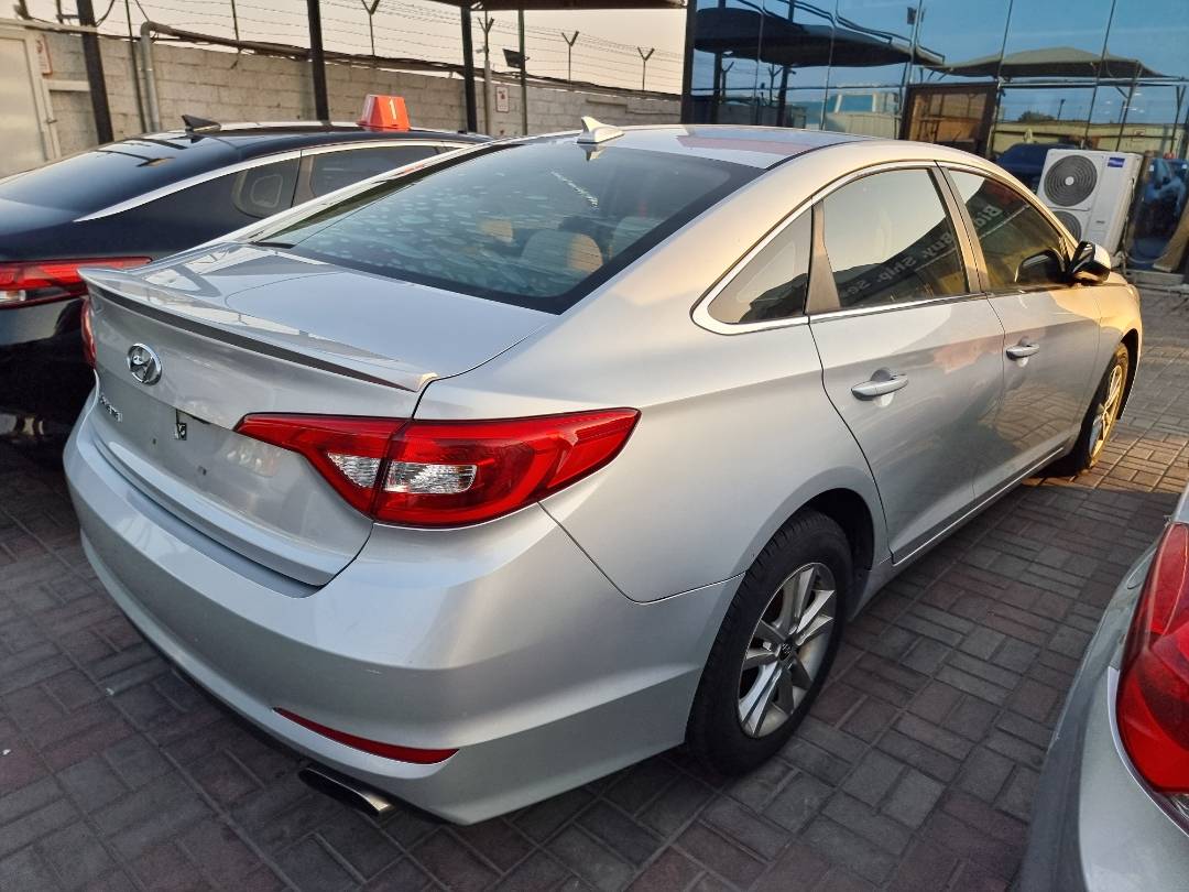 2017 HYUNDAI SONATA — 172374 Miles — Lot 214578 — Main - Marhaba Auctions Used Cars - Image 4