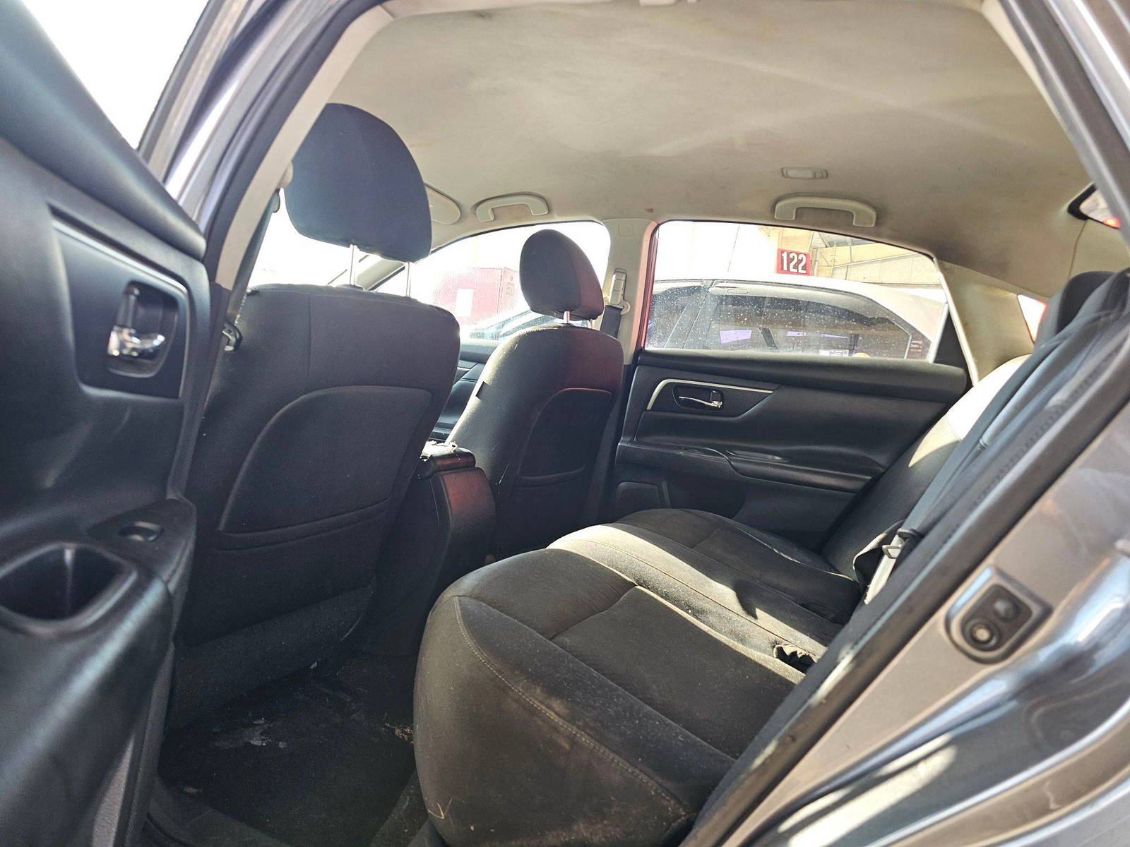 2017 NISSAN ALTIMA — 366169 Miles — Lot P2HC146022 — Souq - Marhaba Auctions Used Cars - Image 5