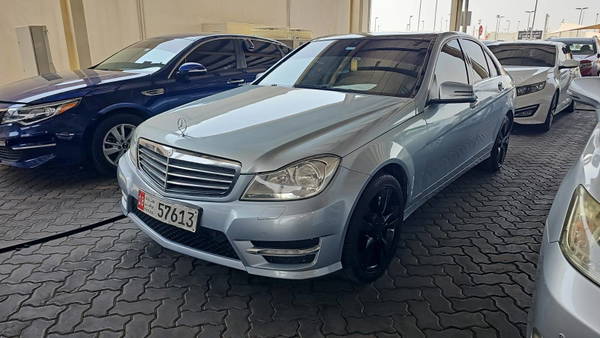 MERCEDES BENZ C200