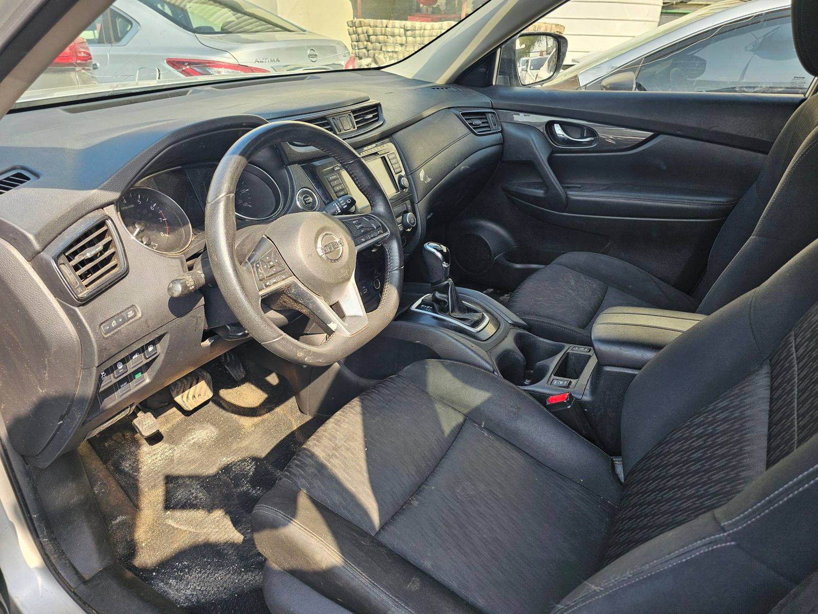 NISSAN ROGUE 2019 - Marhaba Auction Used Cars - Image 8