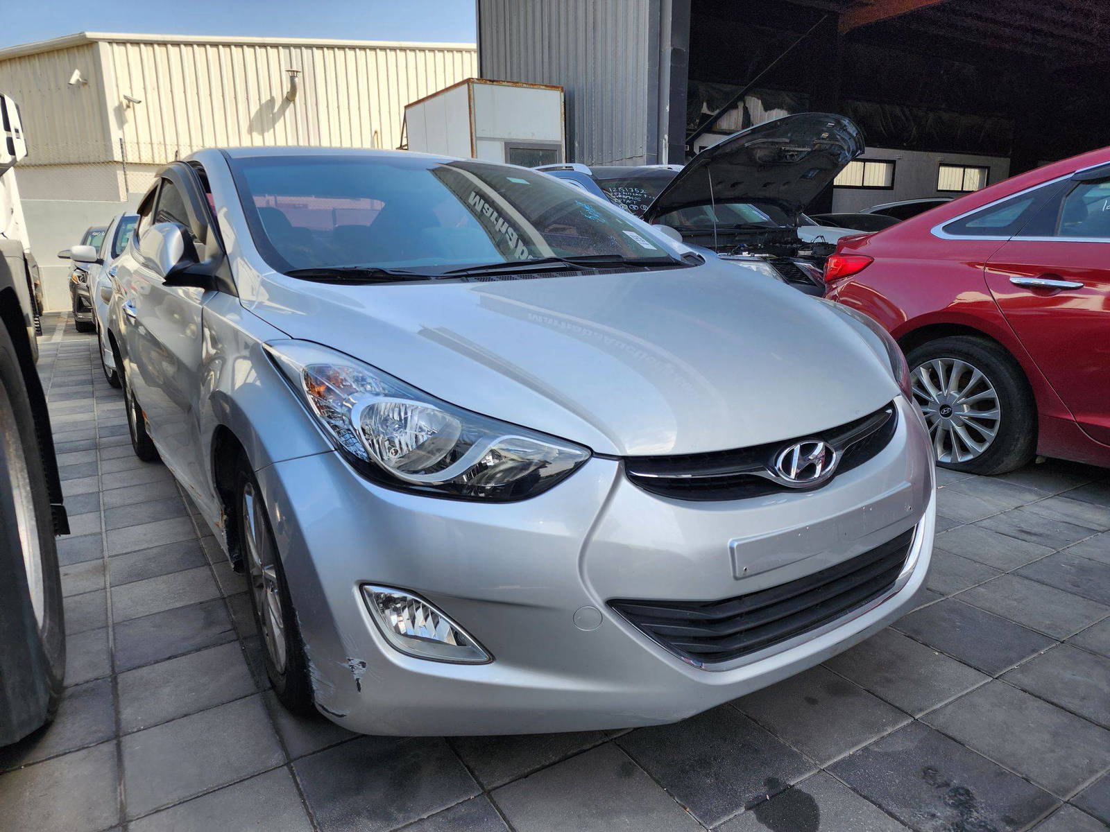 2011 HYUNDAI AVANTE — 191596 KM — Lot 128145 — Al Quoz - Marhaba Auctions Used Cars - Image 4