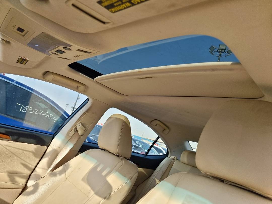 2013 LEXUS ES 300H — 163044 Miles — Lot 215487 — Souq - Marhaba Auctions Used Cars - Image 9