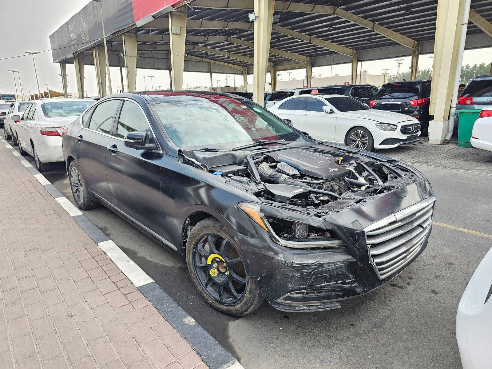 HYUNDAI GENESIS 2015 - Marhaba Auction Used Cars - Image 4