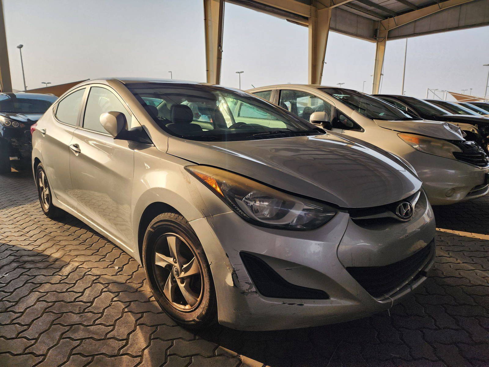 2015 HYUNDAI ELANTRA — 187736 Miles — Lot 40929404 — Souq - Marhaba Auctions Used Cars - Image 4