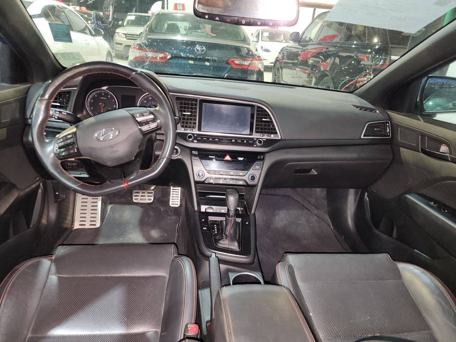 2017 HYUNDAI ELANTRA — 157896 Miles — Lot 1215700 — Al Quoz - Marhaba Auctions Used Cars - Image 9