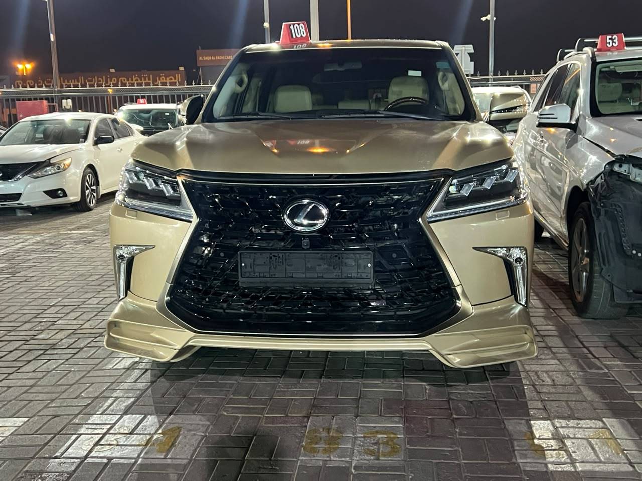 2009 LEXUS LX 570 — 183412 KM — Lot W894028311 - Marhaba Auctions Used Cars - Image 8