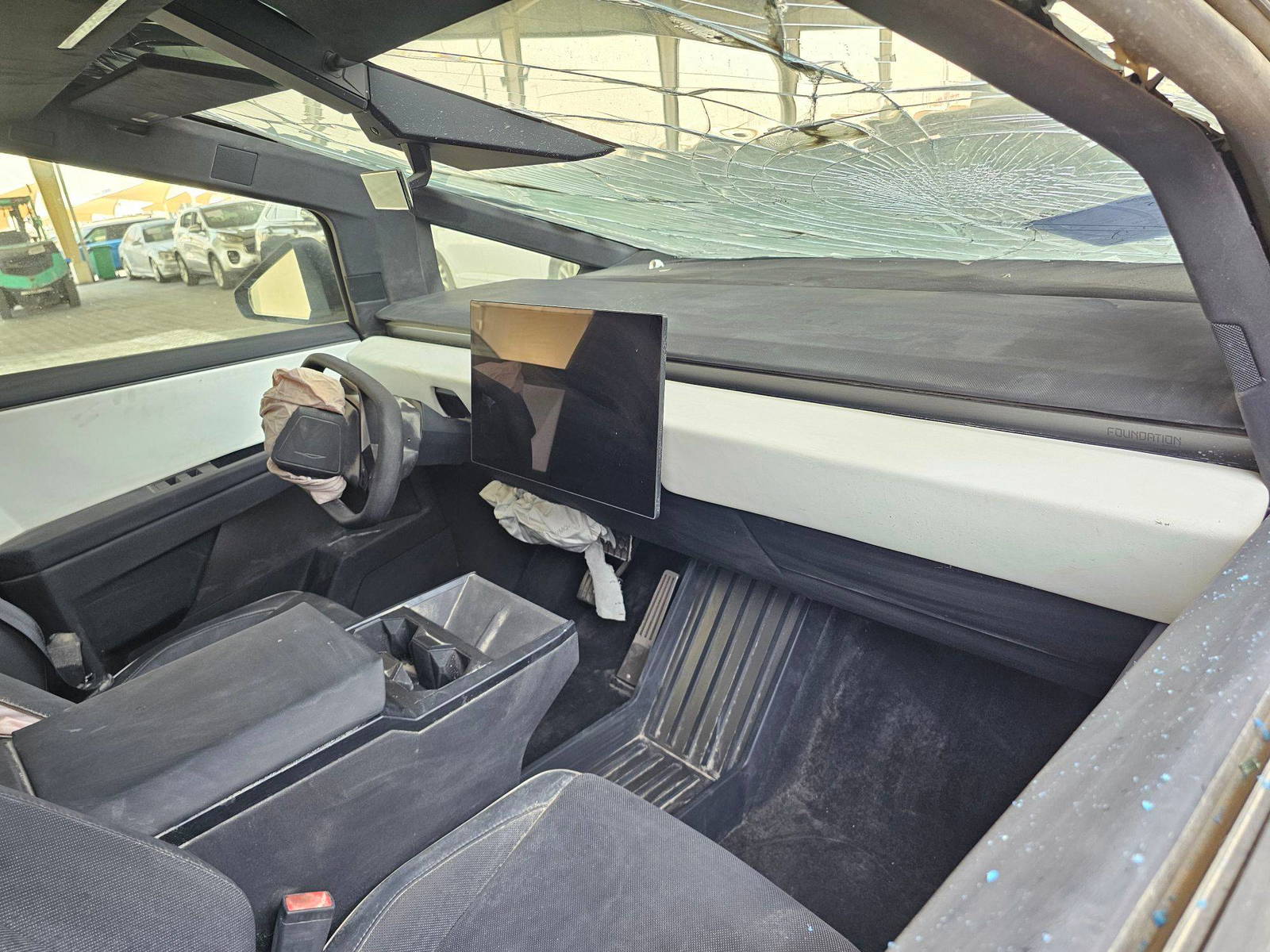 2024 TESLA CYBERTRUCK — 2869 Miles — Lot A013484 — Souq - Marhaba Auctions Used Cars - Image 12