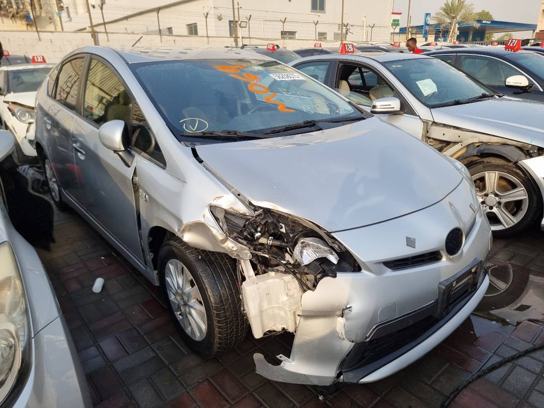 2014 TOYOTA PRIUS — 224113 Miles — Lot 51097 — Ind. 12 - Marhaba Auctions Used Cars - Image 3
