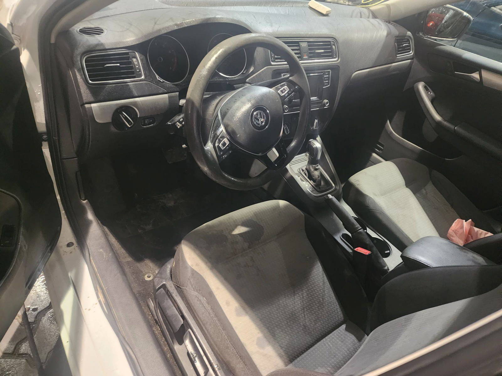 2017 VOLKSWAGEN JETTA — 207508 Miles — Lot 75231323 - Marhaba Auctions Used Cars - Image 9