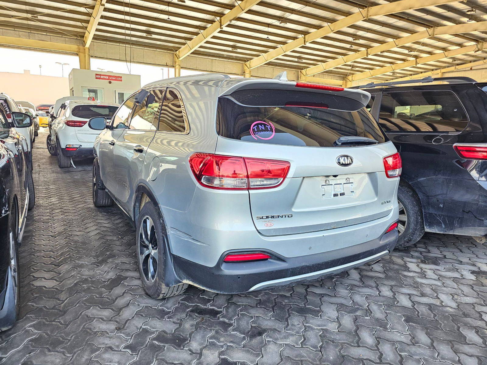 2016 KIA SORENTO — 191984 Miles — Lot A51GG150583 — Souq - Marhaba Auctions Used Cars - Image 3