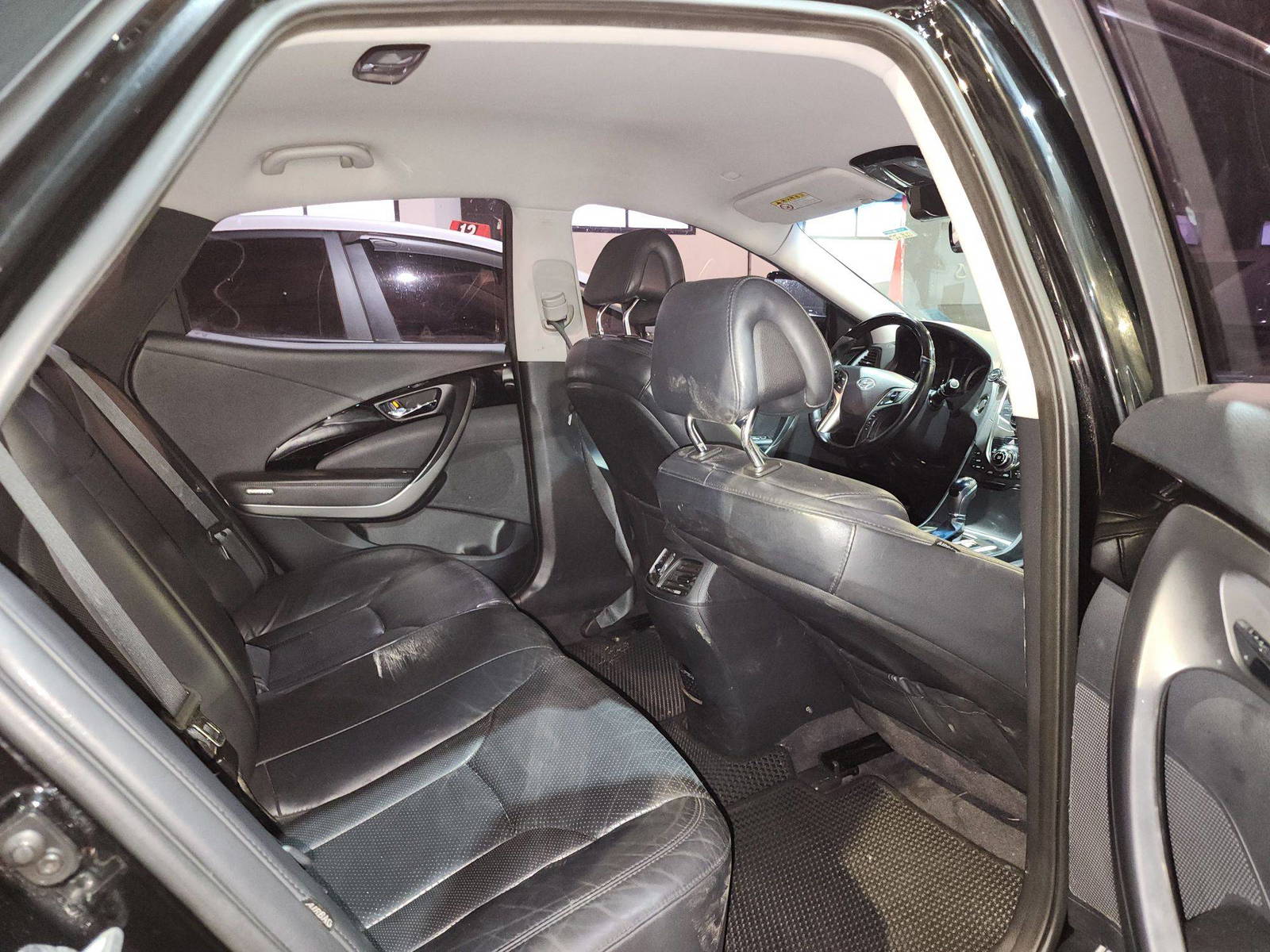 2014 HYUNDAI GRANDEUR — 225830 KM — Lot 328129 — Al Quoz - Marhaba Auctions Used Cars - Image 7