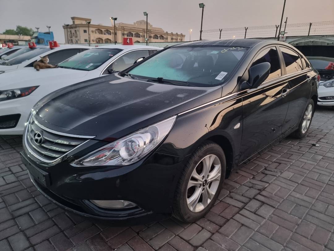 2012 HYUNDAI SONATA — 215217 KM — Lot 214578 — Souq - Marhaba Auctions Used Cars - Image 3