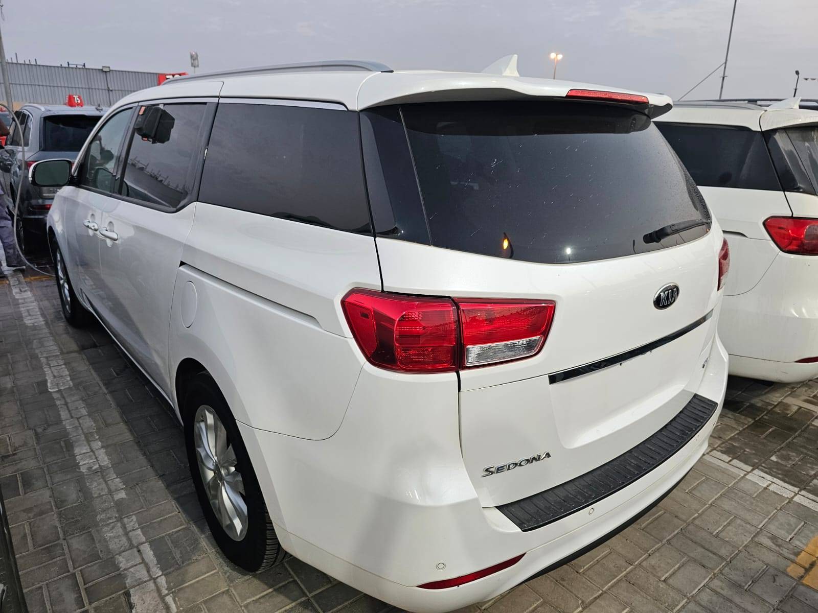 2016 KIA SEDONA — 127103 Miles — Lot 16G6180859 - Marhaba Auctions Used Cars - Image 9