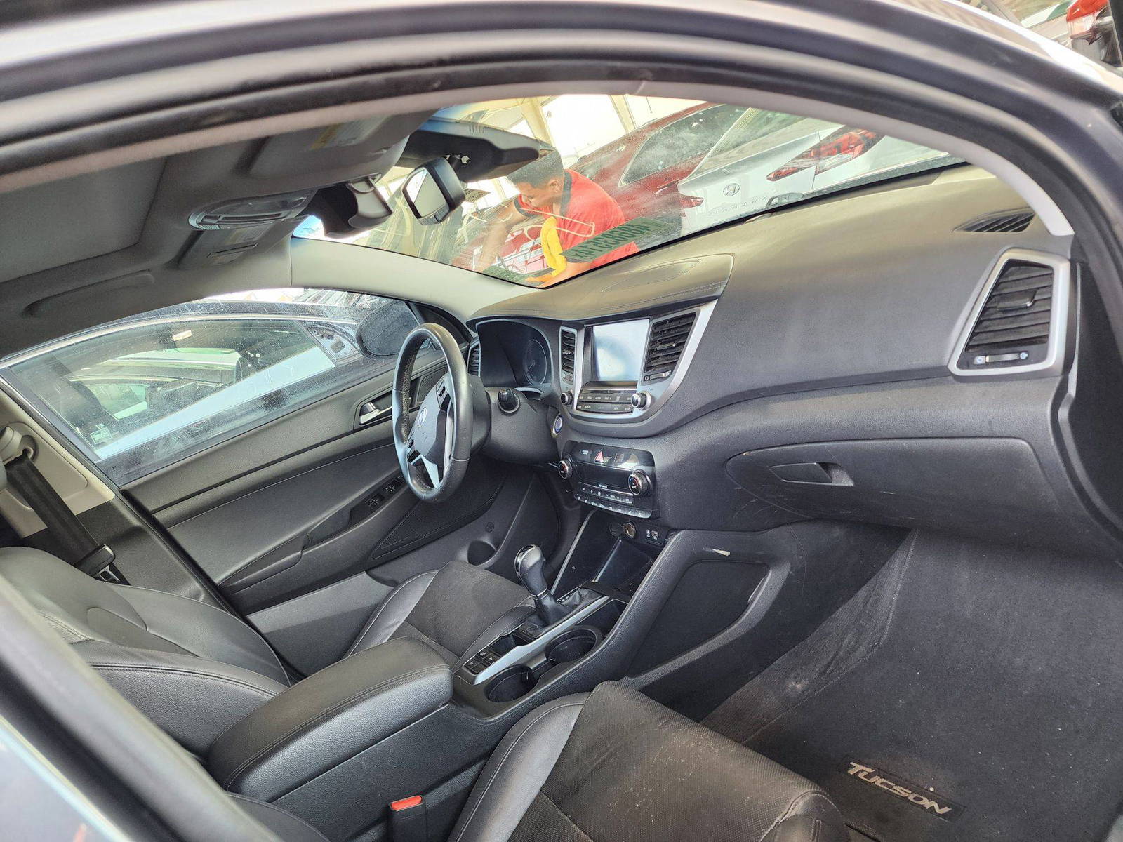 2016 HYUNDAI TUCSON — 156382 Miles — Lot 51066 — Souq - Marhaba Auctions Used Cars - Image 5